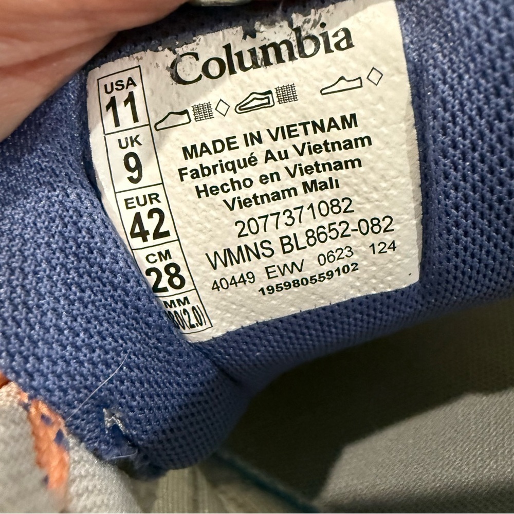 Columbia Vertisol Trail Hiking Shoes Womens 11 Silver Grey Apricot Fizz Gorpcore - Picture 7 of 8